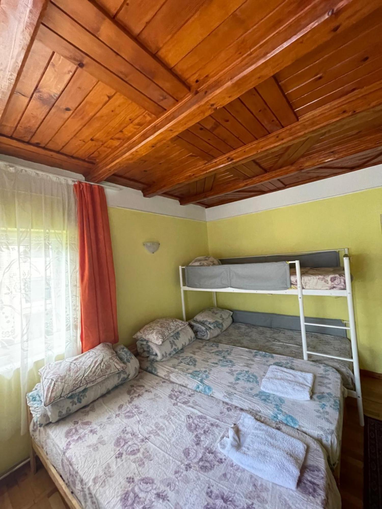 Hotel Constantinescu A. Buşteni Esterno foto